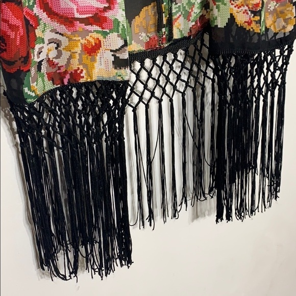 Quinn Digital Rose fringe hem open kimono cardigan small - Picture 5 of 8